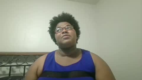 Snapshot of vickiryder56 chatting on 05/13/26, 02:20 vickiryder56 online show from 05/13/26, 02:20