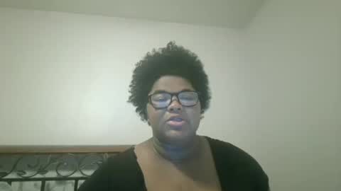 Snapshot of vickiryder56 chatting on 05/19/26, 03:02 vickiryder56 online show from 05/19/26, 03:02