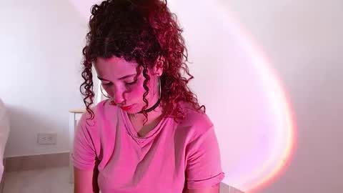 Snapshot of vicky_crazy chatting on 01/19/25, 02:59 Vicky online show from 01/19/25, 02:59