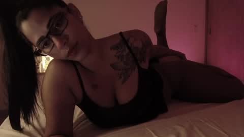 Snapshot of vicky_crazy chatting on 05/05/26, 02:41 Vicky online show from 05/05/26, 02:41