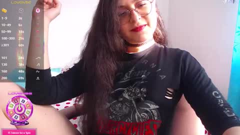 Vicky online show from 12/19/25, 08:05