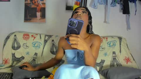 vicky manuela online show from 02/08/25, 10:40