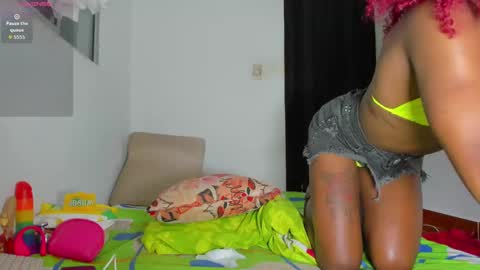 vicky manuela online show from 11/21/25, 03:27