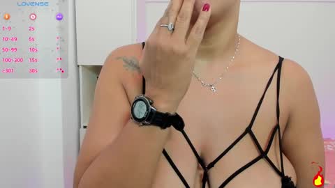 V I C K Y online show from 03/08/25, 12:09