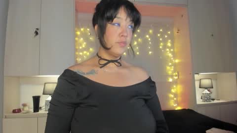 V I C K Y online show from 02/02/26, 12:04