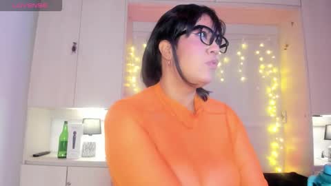 Snapshot of vicky_ruiz chatting on 03/21/26, 07:39 V I C K Y online show from 03/21/26, 07:39