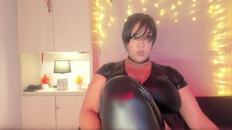 Snapshot of vicky_ruiz chatting on 04/25/26, 08:06 V I C K Y online show from 04/25/26, 08:06