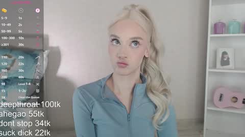 Snapshot of vickyfuckingdoll chatting on 03/23/26, 03:10 vickyfuckingdoll online show from 03/23/26, 03:10