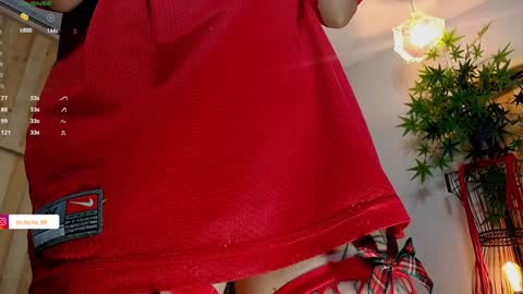 Victoria   online show from 12/04/24, 12:19