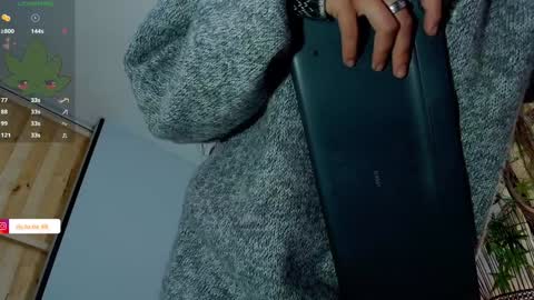 Victoria   online show from 01/14/25, 05:12