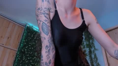 Snapshot of vickyjackson_ chatting on 03/30/26, 12:22 Victoria online show from 03/30/26, 12:22