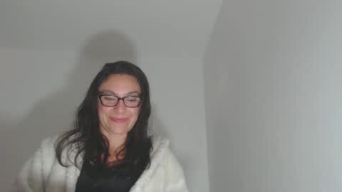 Snapshot of vickyjuice1 chatting on 01/24/25, 08:32 vickyjuice1 online show from 01/24/25, 08:32