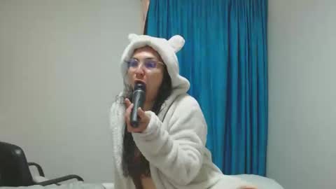 Snapshot of vickyjuice1 chatting on 02/09/26, 03:38 vickyjuice1 online show from 02/09/26, 03:38