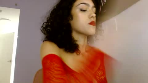 Snapshot of vickyyyx chatting on 11/17/25, 02:17 Goddess Victory online show from 11/17/25, 02:17