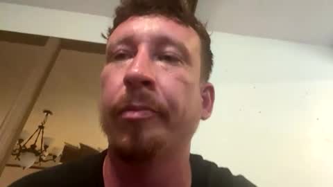 vicrobertson595 online show from 10/27/25, 04:55