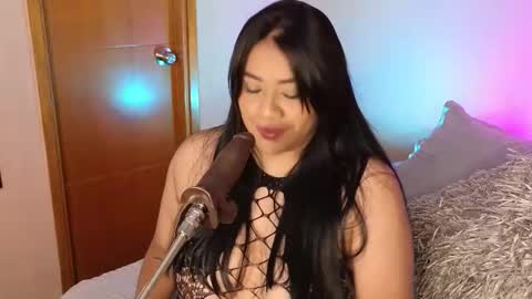 Snapshot of vicserna chatting on 01/09/26, 11:28 Victoria Serna online show from 01/09/26, 11:28