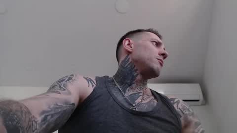 Snapshot of victor_rhino chatting on 04/01/26, 11:11 Victor rhinoff online show from 04/01/26, 11:11