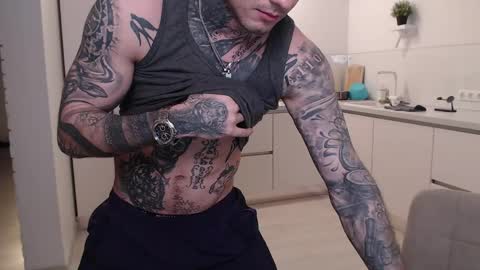 Snapshot of victor_rhino chatting on 04/01/26, 10:18 Victor rhinoff online show from 04/01/26, 10:18