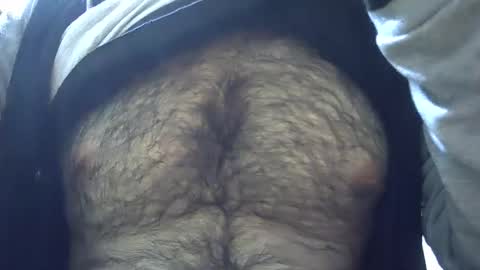 Snapshot of victorhume chatting on 12/15/25, 05:28 VictorHume online show from 12/15/25, 05:28