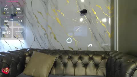 Victoria  online show from 10/20/25, 03:51