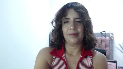 Snapshot of victoria25_meester chatting on 06/04/26, 03:40 Hi guys Im victoria Be the one who can control me in PVT online show from 06/04/26, 03:40