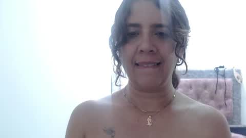 Snapshot of victoria25_meester chatting on 06/11/26, 06:28 Hi guys Im victoria Be the one who can control me in PVT online show from 06/11/26, 06:28