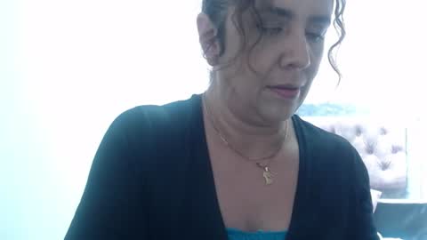 Snapshot of victoria25_meester chatting on 06/12/26, 03:44 Hi guys Im victoria Be the one who can control me in PVT online show from 06/12/26, 03:44