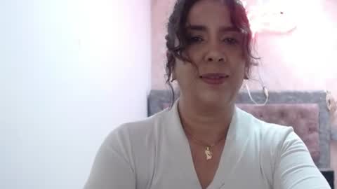 Snapshot of victoria25_meester chatting on 06/17/26, 01:56 Hi guys Im victoria Be the one who can control me in PVT online show from 06/17/26, 01:56