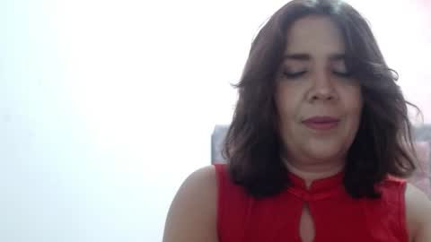 Snapshot of victoria25_meester chatting on 07/06/26, 08:33 Hi guys Im victoria Be the one who can control me in PVT online show from 07/06/26, 08:33