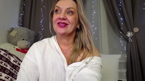 Snapshot of victoria50 chatting on 01/02/25, 02:00 victoria50 online show from 01/02/25, 02:00