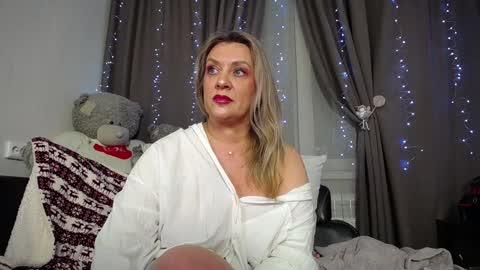 Snapshot of victoria50 chatting on 01/03/25, 03:55 victoria50 online show from 01/03/25, 03:55