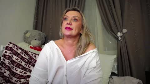 Snapshot of victoria50 chatting on 01/04/25, 06:51 victoria50 online show from 01/04/25, 06:51