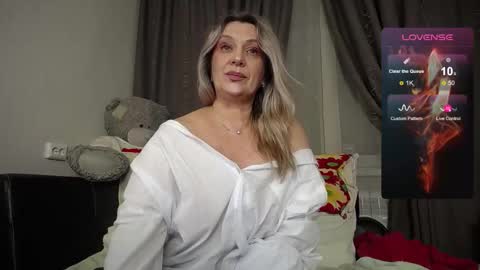 Snapshot of victoria50 chatting on 11/07/25, 08:09 victoria50 online show from 11/07/25, 08:09