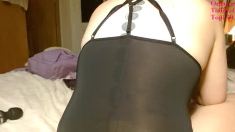 Snapshot of victoria97 chatting on 09/28/25, 08:58 Victoria97 online show from 09/28/25, 08:58