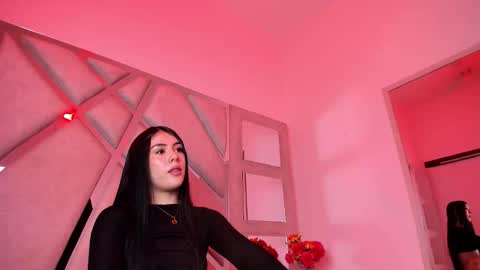 Victoria online show from 04/30/26, 04:52