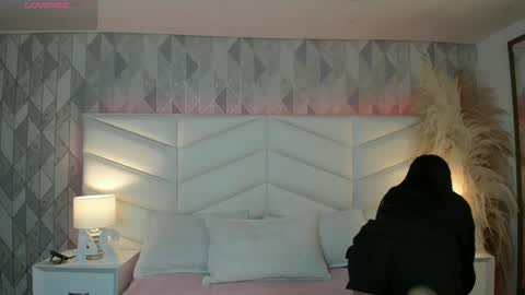 victoria___jonnes online show from 10/08/25, 11:41