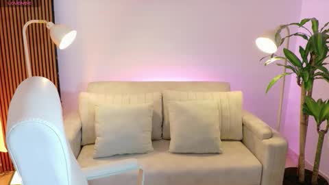 Snapshot of victoria___moon chatting on 02/03/26, 01:27 victoria online show from 02/03/26, 01:27