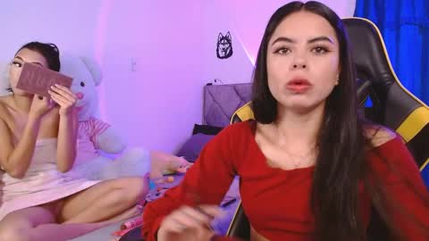 Snapshot of victoria__bear chatting on 03/21/26, 03:59 victoria online show from 03/21/26, 03:59