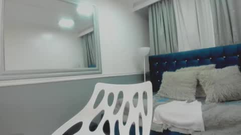 Snapshot of victoria__grey_ chatting on 03/22/26, 07:23 Victoria grey online show from 03/22/26, 07:23