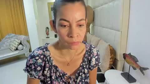 Snapshot of victoria__grey_ chatting on 03/23/26, 07:07 Victoria grey online show from 03/23/26, 07:07