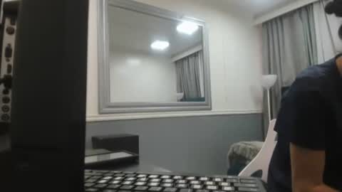 Snapshot of victoria__grey_ chatting on 04/27/26, 07:34 Victoria grey online show from 04/27/26, 07:34