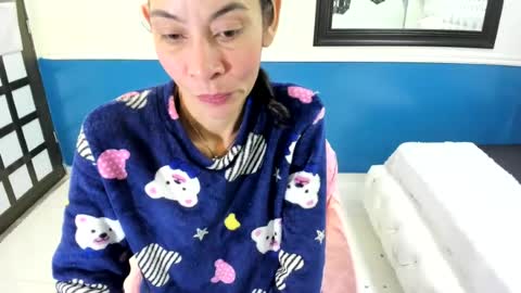 Snapshot of victoria__grey_ chatting on 07/20/26, 06:38 Victoria grey online show from 07/20/26, 06:38
