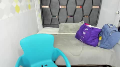  V I C T O R I A   online show from 09/10/25, 12:05