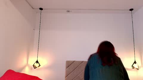 Snapshot of victoria_adamns chatting on 05/15/26, 12:01 V I C T O R I A online show from 05/15/26, 12:01