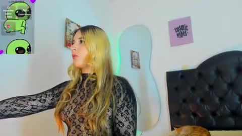 Victoria  independent model online show from 02/03/26, 04:12