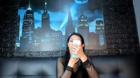 Victoria online show from 11/25/25, 07:58
