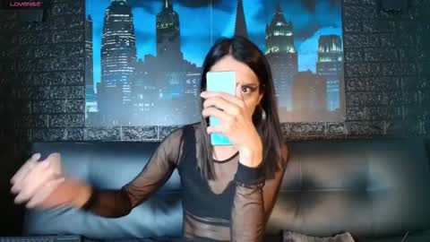 Snapshot of victoria_badgal chatting on 12/18/25, 08:26 Victoria online show from 12/18/25, 08:26