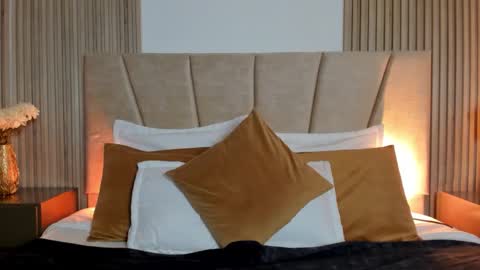 VIC online show from 11/06/25, 11:33