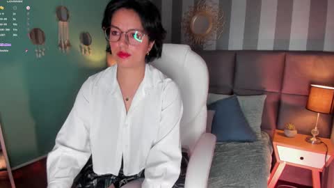 Snapshot of victoria_byte chatting on 02/15/25, 02:00 Victoria online show from 02/15/25, 02:00