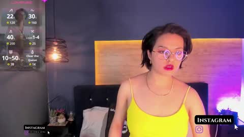 Snapshot of victoria_byte chatting on 09/22/25, 08:33 Victoria online show from 09/22/25, 08:33